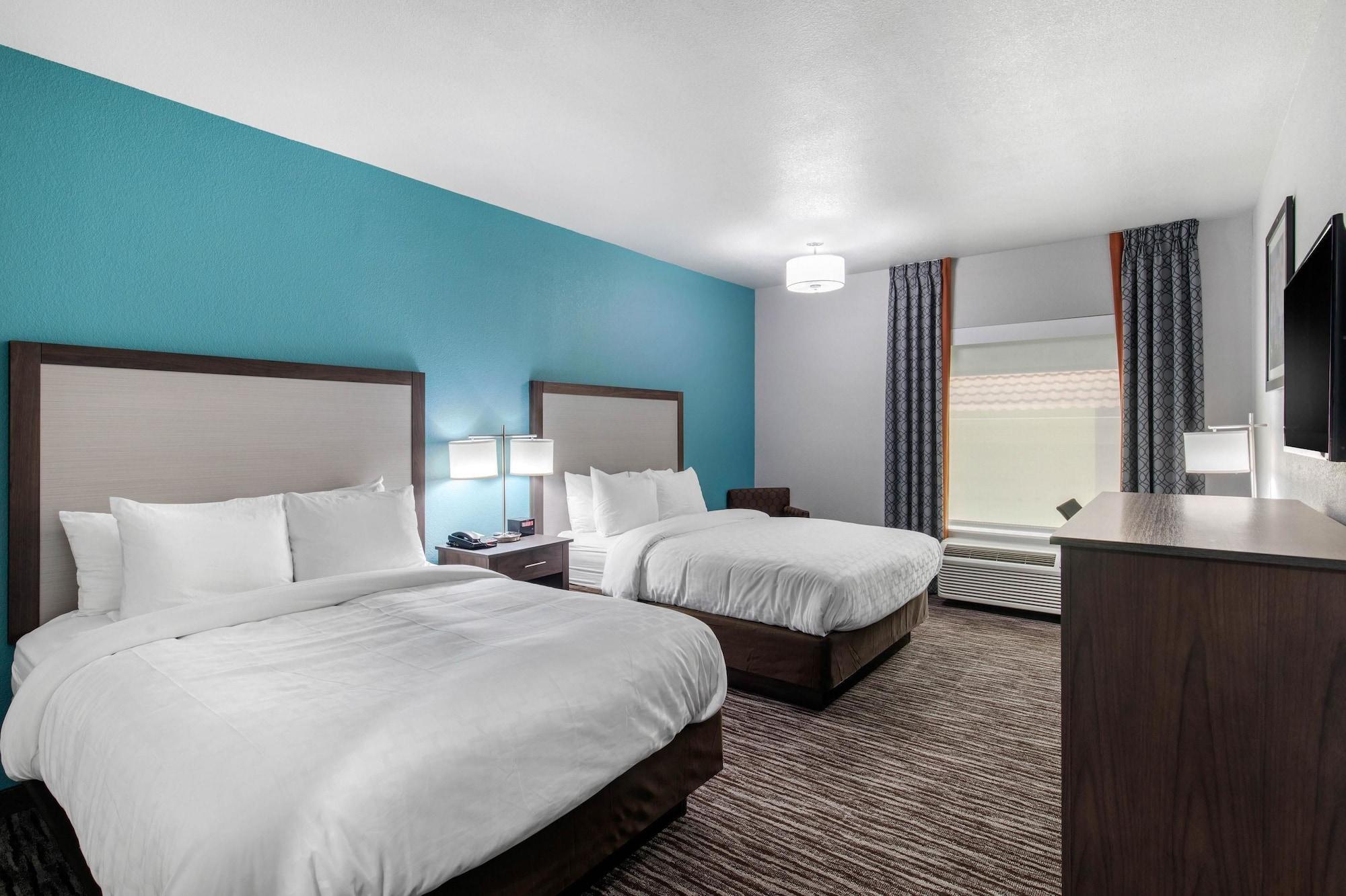 Clarion Inn & Suites Dfw North Ирвинг Экстерьер фото
