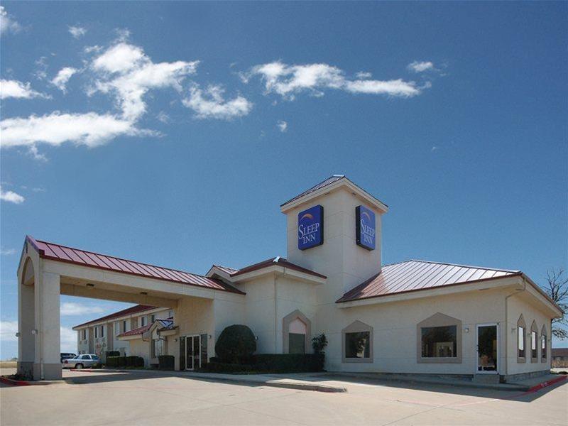 Clarion Inn & Suites Dfw North Ирвинг Экстерьер фото